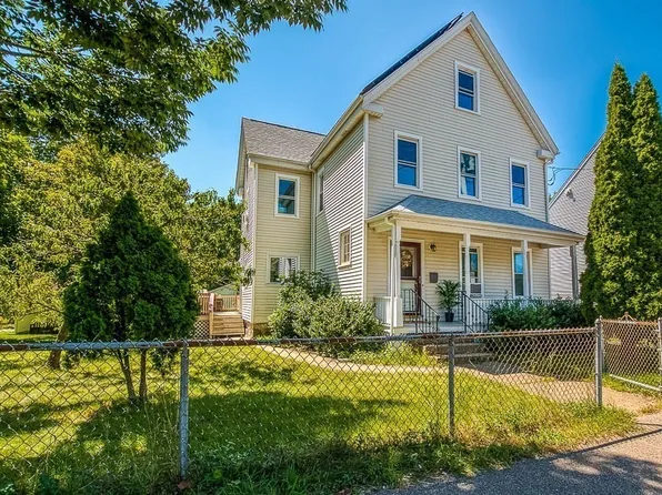 99 Cedar St, Dedham, MA 02026