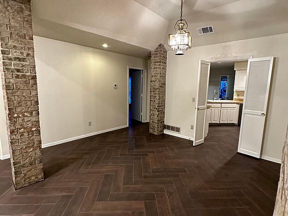 3rd image of 3303 Lanarc Dr