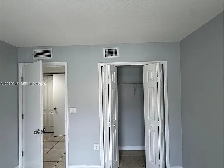 1261 SE 27th St #101 — Photo 16