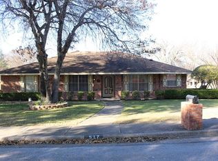 517 Bayberry Ln, Desoto, TX 75115