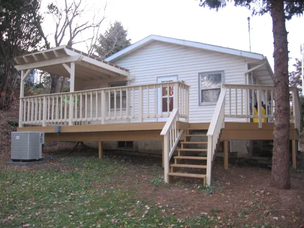 650 W 17th St, Dubuque, IA 52001