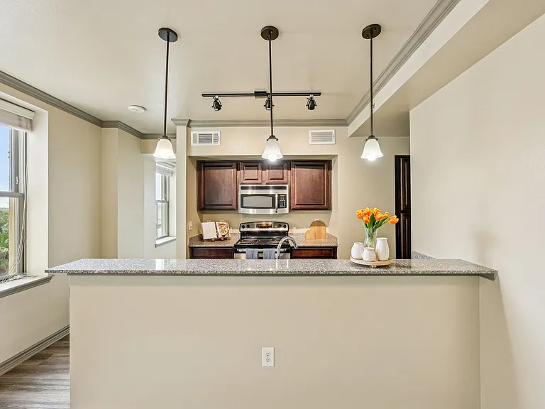 2101 Church Street — Photo 155