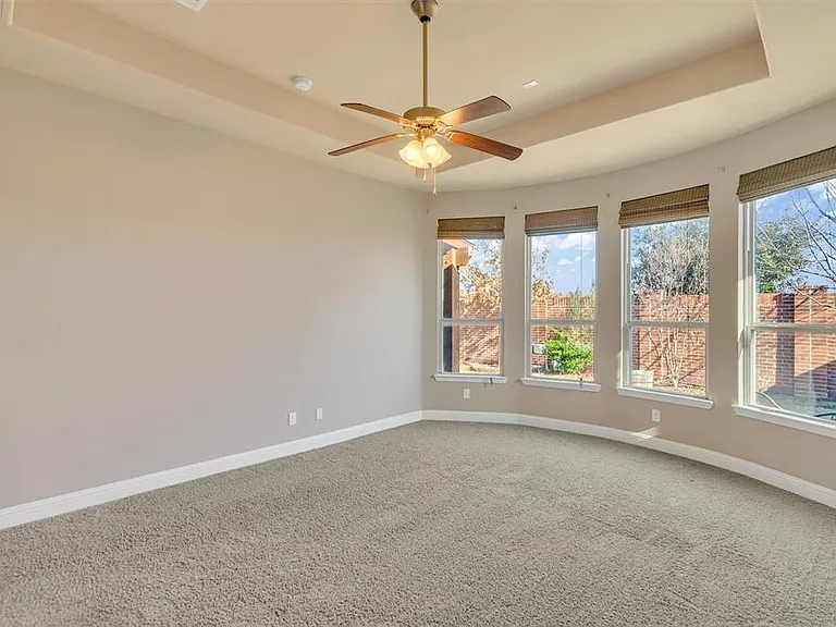 7336 Champagne Dr — Photo 18