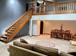 1508 Richmond Dr, Zionsville, IN 46077