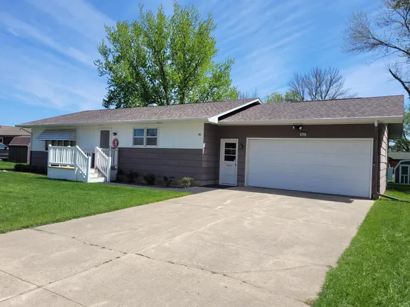 805 5th Ave SE, Pipestone, MN 56164