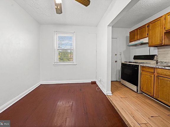 5th image of 4717 Ivanhoe Ave