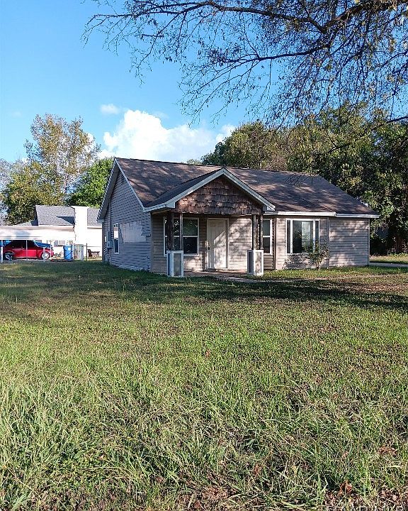 1st image of 809 Dozier Ave