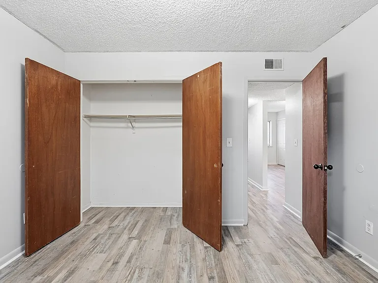 Remodeled AND Affordable Heber Springs Apartments. — Photo 9