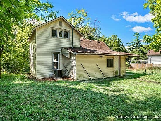 Rear of house, back yard