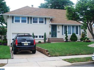 22 Beaumont Rd, Hamilton, NJ 08620