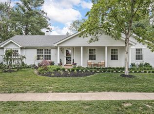16229 Windfall Ridge Dr, Chesterfield, MO 63005