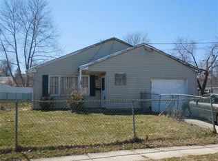 29 Gordon St, Cliffwood, NJ 07721