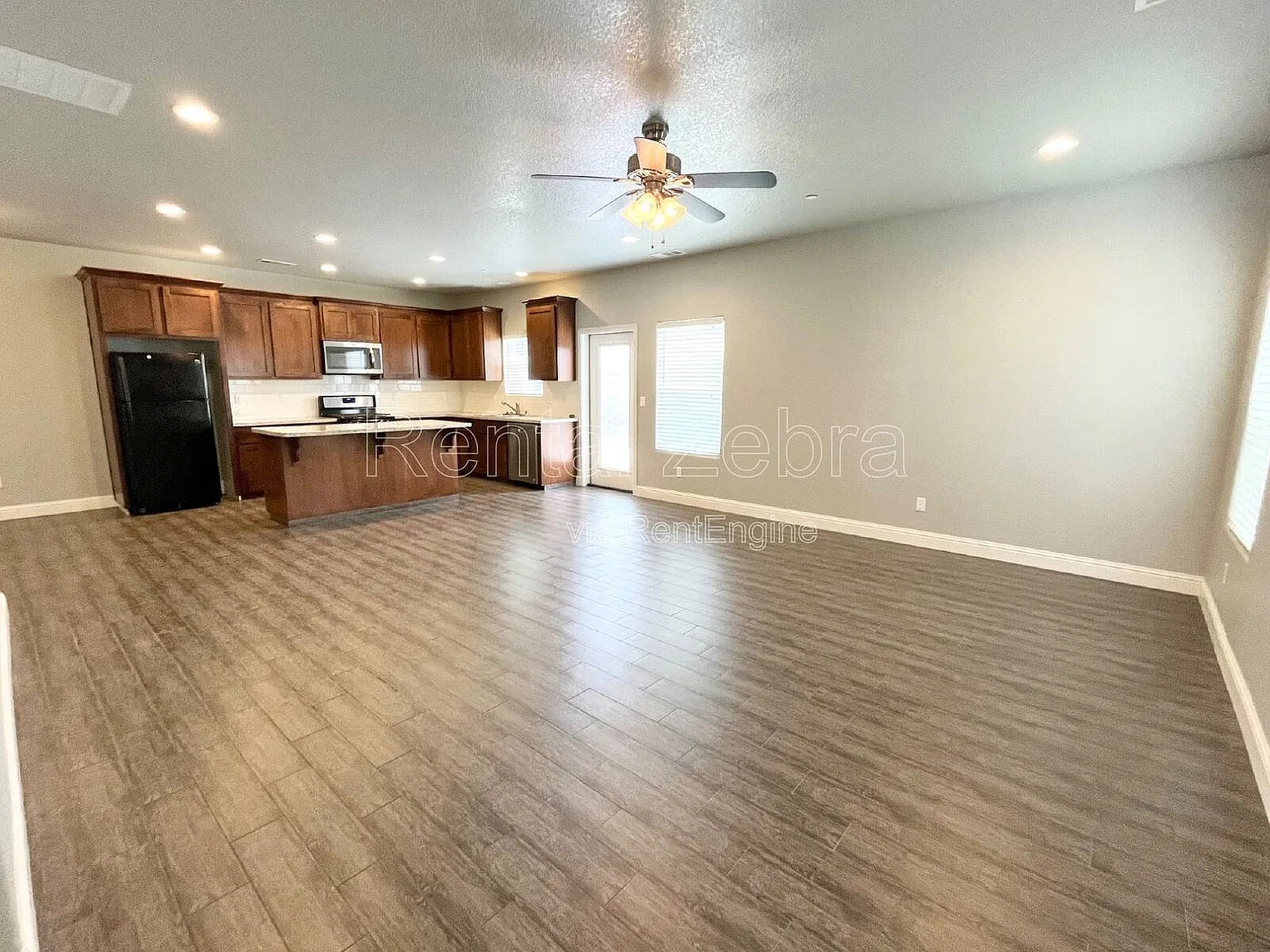 4 bed, 2.5 bath, $2,275 — Photo 1