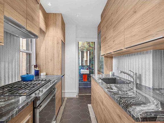 3rd image of 67 Park Ave #14A