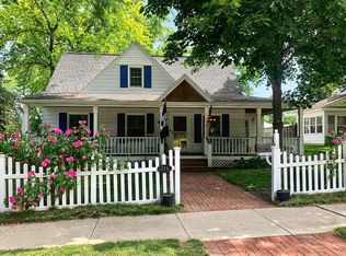 411 Main St, Pewaukee, WI 53072