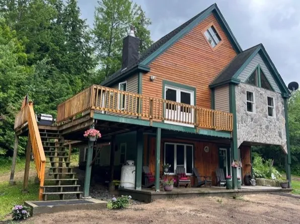 99 H Street, Conway, NH 03818