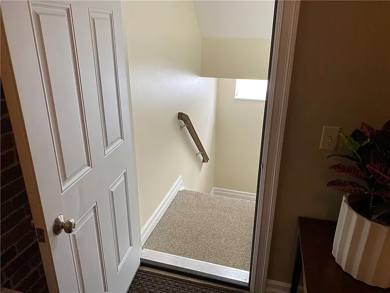 90 E Market St #2 — Photo 15