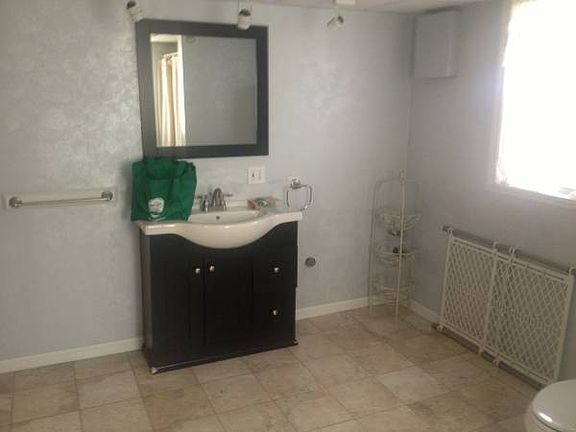 5th image of 1177 Lexington Ave
