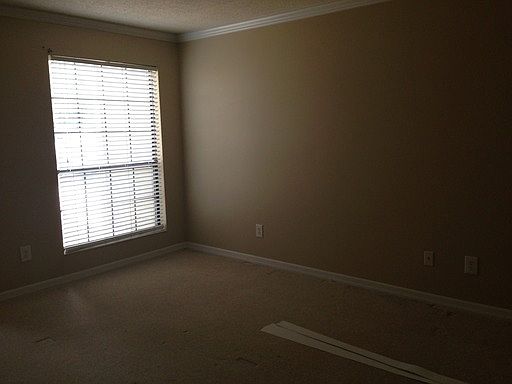 4th image of 1854 Montclair Dr Unit B