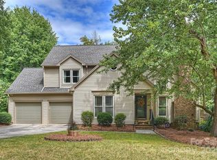 2017 Shannon Bridge Ln, Matthews, NC 28105