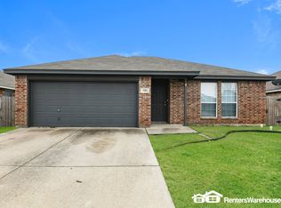 928 Crowder Dr, Crowley, TX 76036