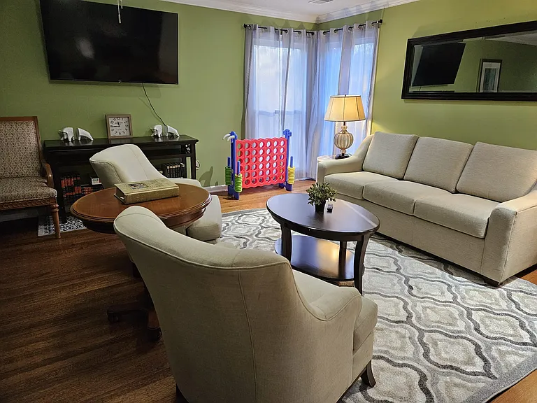 2566 Vauxhall Pl — Photo 45