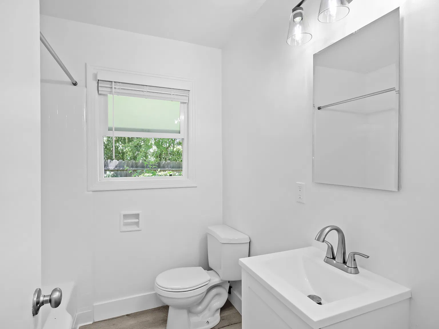 1 bed, 725 sqft, $1,475 — Photo 1