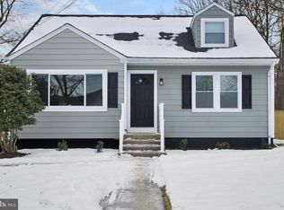 16 Ranchwood Dr, Ewing, NJ 08618