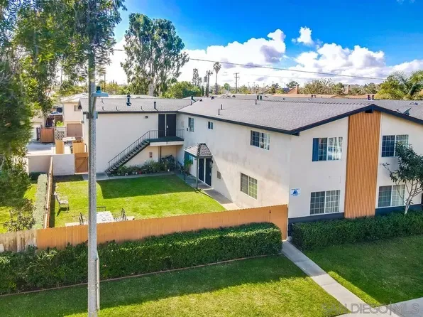 989 Valencia St, Costa Mesa, CA 92626
