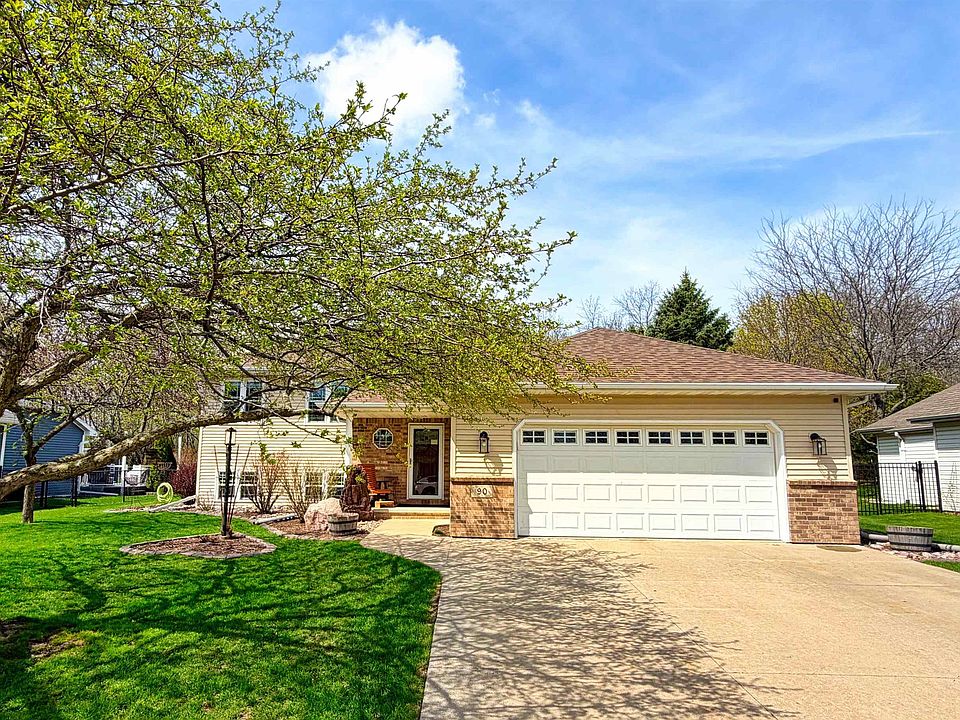 1st image of 90 Rolling Green Cir