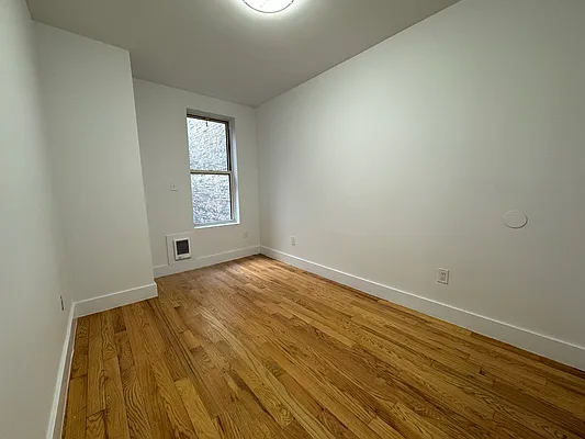 Rented by Brookhaus Capital Inc | media 5