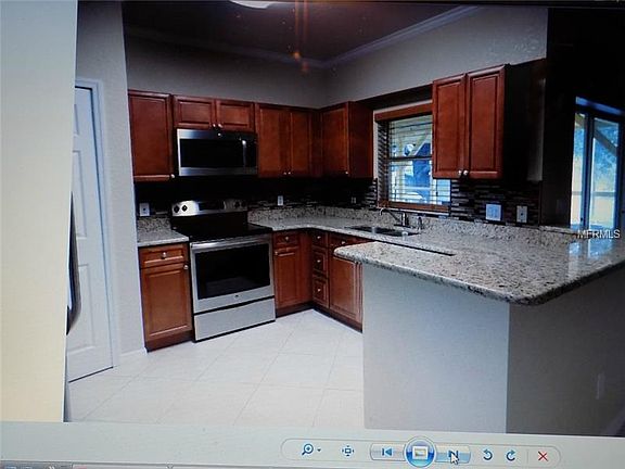 4th image of 3750 Monterey Ln