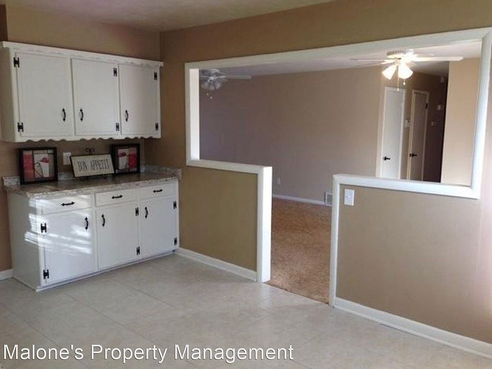 1st image of 3020 SE 21st St