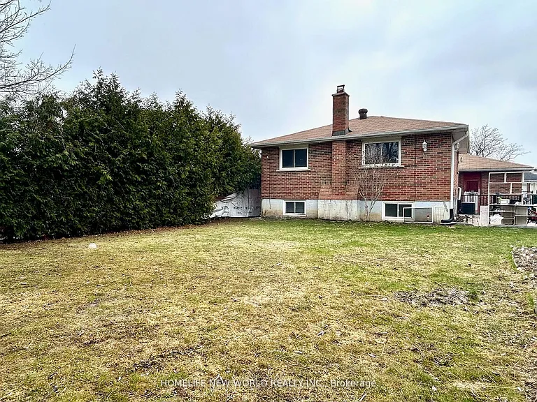 27 Hayward Cres #UPPER — Photo 19