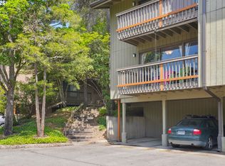 7522 SW Barnes Rd APT E, Portland, OR 97225