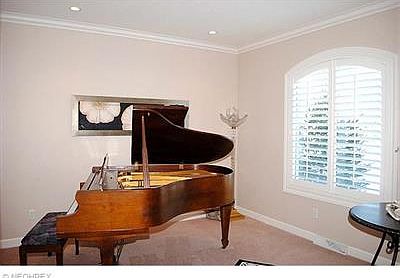 3rd image of 37520 Delamere Ct