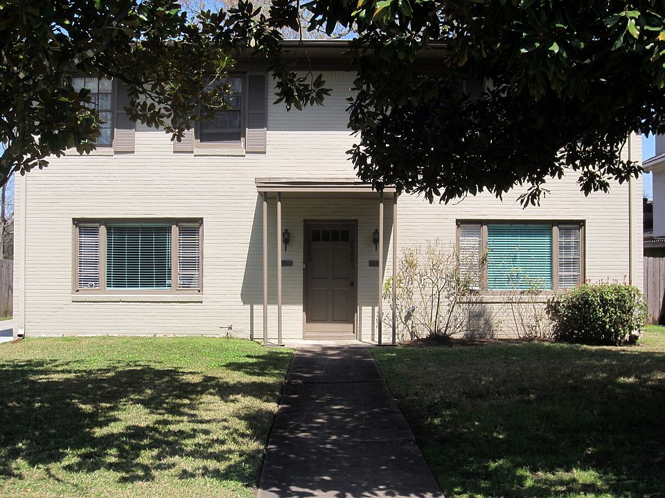 1st image of 4520 Larch Ln
