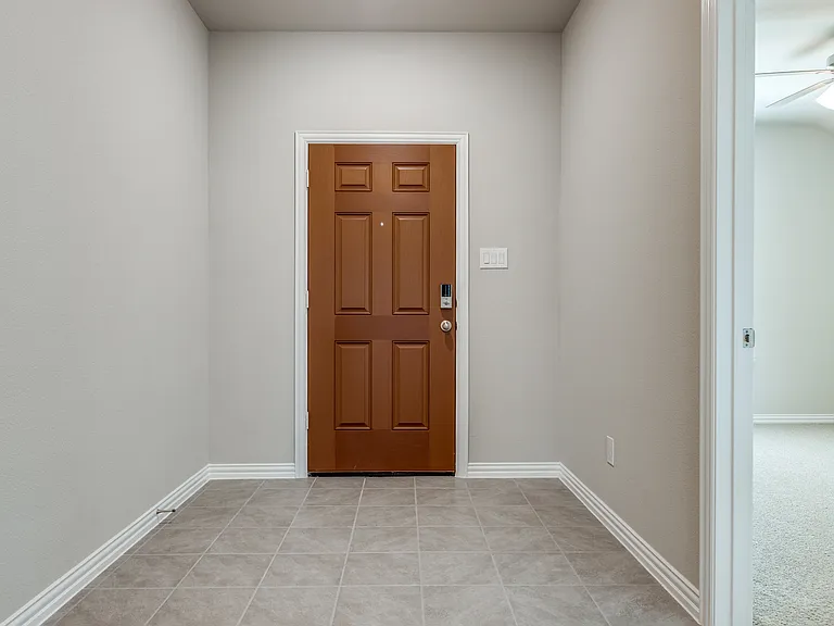 3904 Jasper Ln — Photo 2