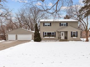 12491 Sunnybrook Rd, Eden Prairie, MN 55347