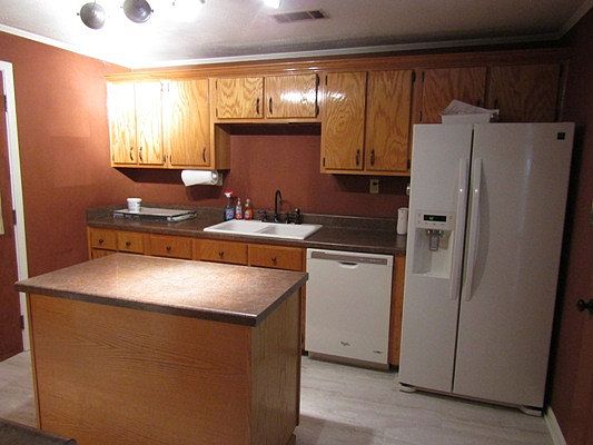 5th image of 401 Rosemary Ln