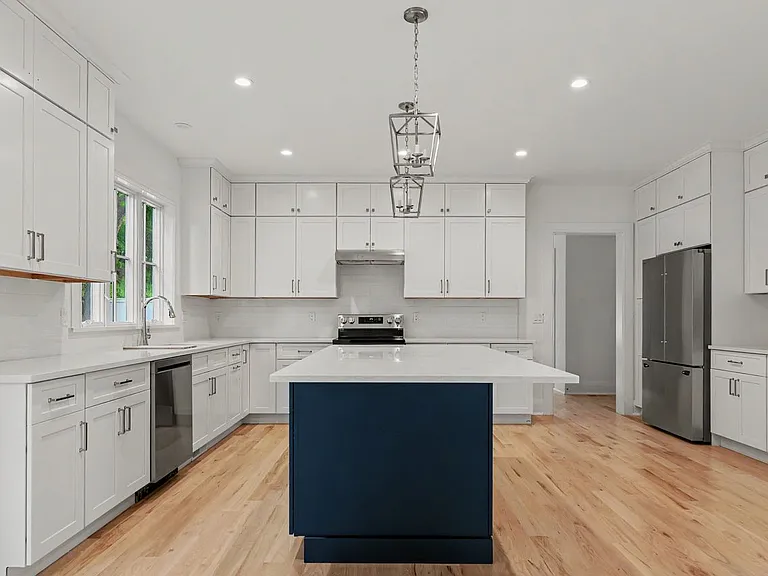 A spacious island with a warm, coastal aesthetic that's perfect for everything from weeknight meals to hosting friends.