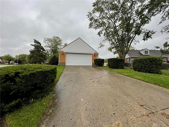 3rd image of 4608 Belvedere Ln