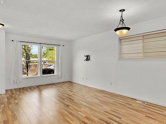 2nd image of 18074 SW Lotus Ln