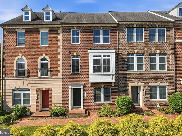 3604 Worthington Blvd — Photo 2