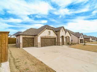 3024 Capital Hill Dr, Burleson, TX 76028
