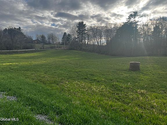 5th image of 1015 Taylor Hill Road