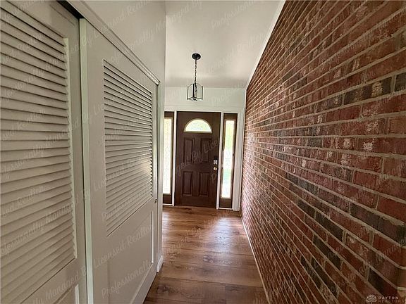 4th image of 5551 Overbrooke Rd