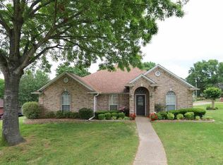 14427 Cedarwood Cir, Tyler, TX 75703
