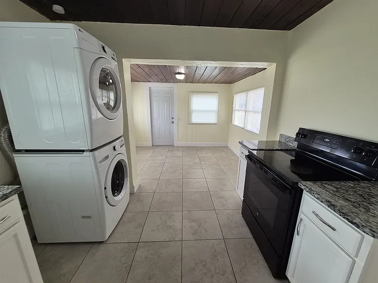 616 S Kentucky Ave — Photo 17