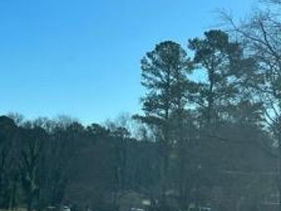 Exterior Neighborhood (street photo)